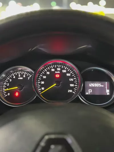 Renault Symbol SE 2019 GCC Specs - Well Maintained - Original Paint - 2 Keys-10