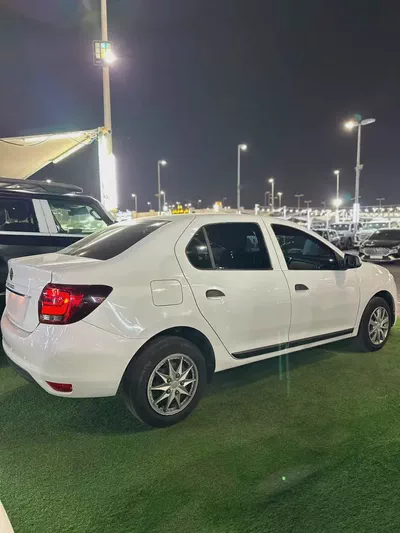 Renault Symbol SE 2019 GCC Specs - Well Maintained - Original Paint - 2 Keys-2