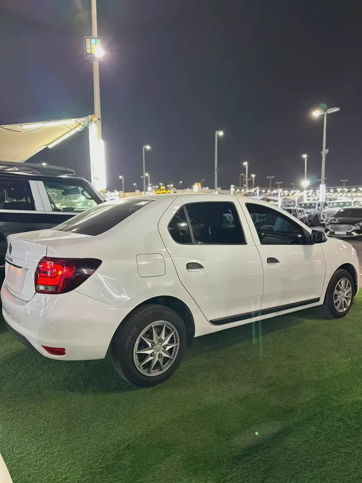 Renault Symbol SE 2019 GCC Specs - Well Maintained - Original Paint - 2 Keys-2-2