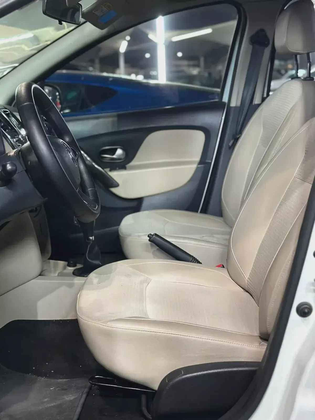 Renault Symbol SE 2019 GCC Specs - Well Maintained - Original Paint - 2 Keys-6-6