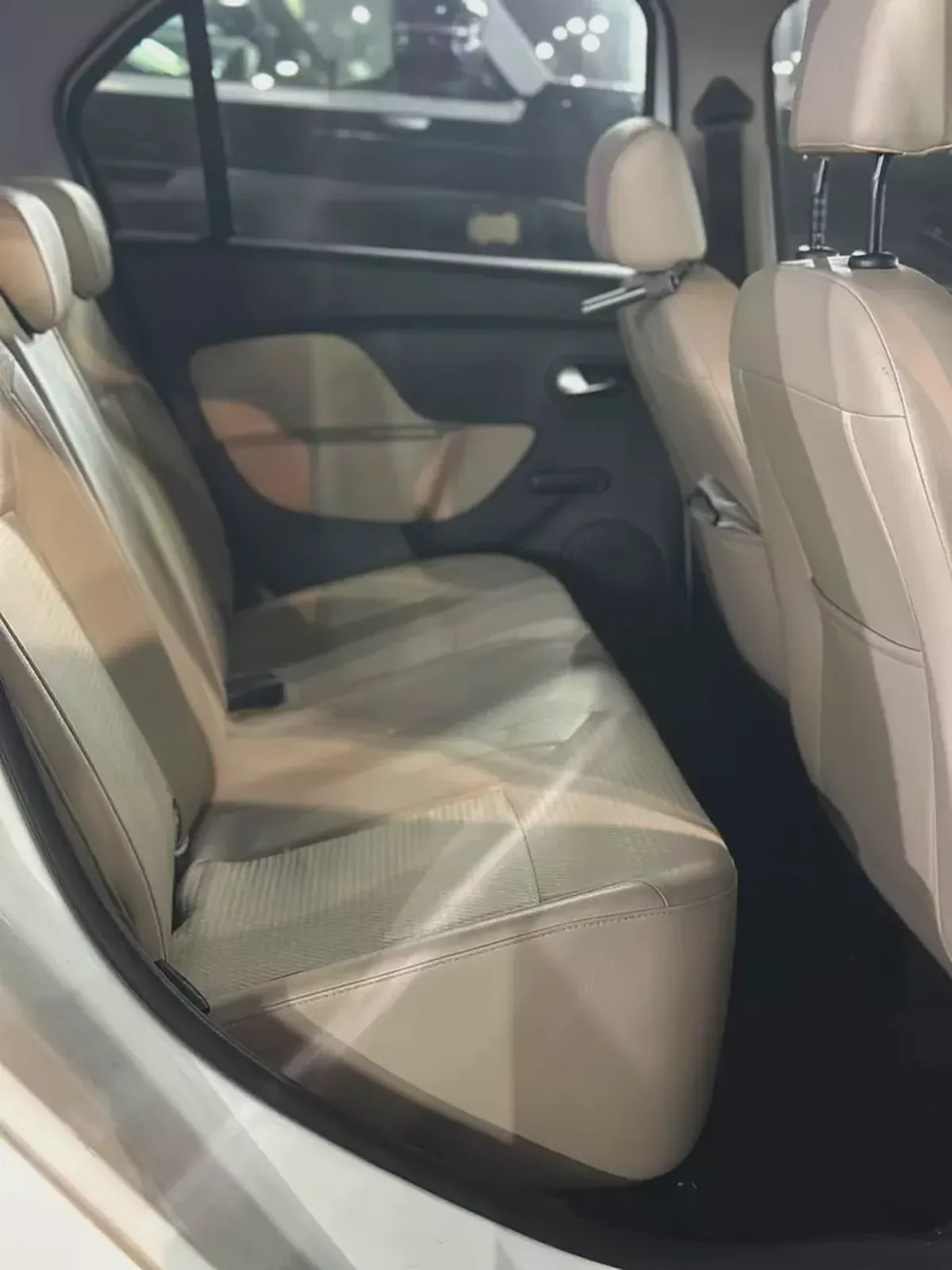 Renault Symbol SE 2019 GCC Specs - Well Maintained - Original Paint - 2 Keys-7-7