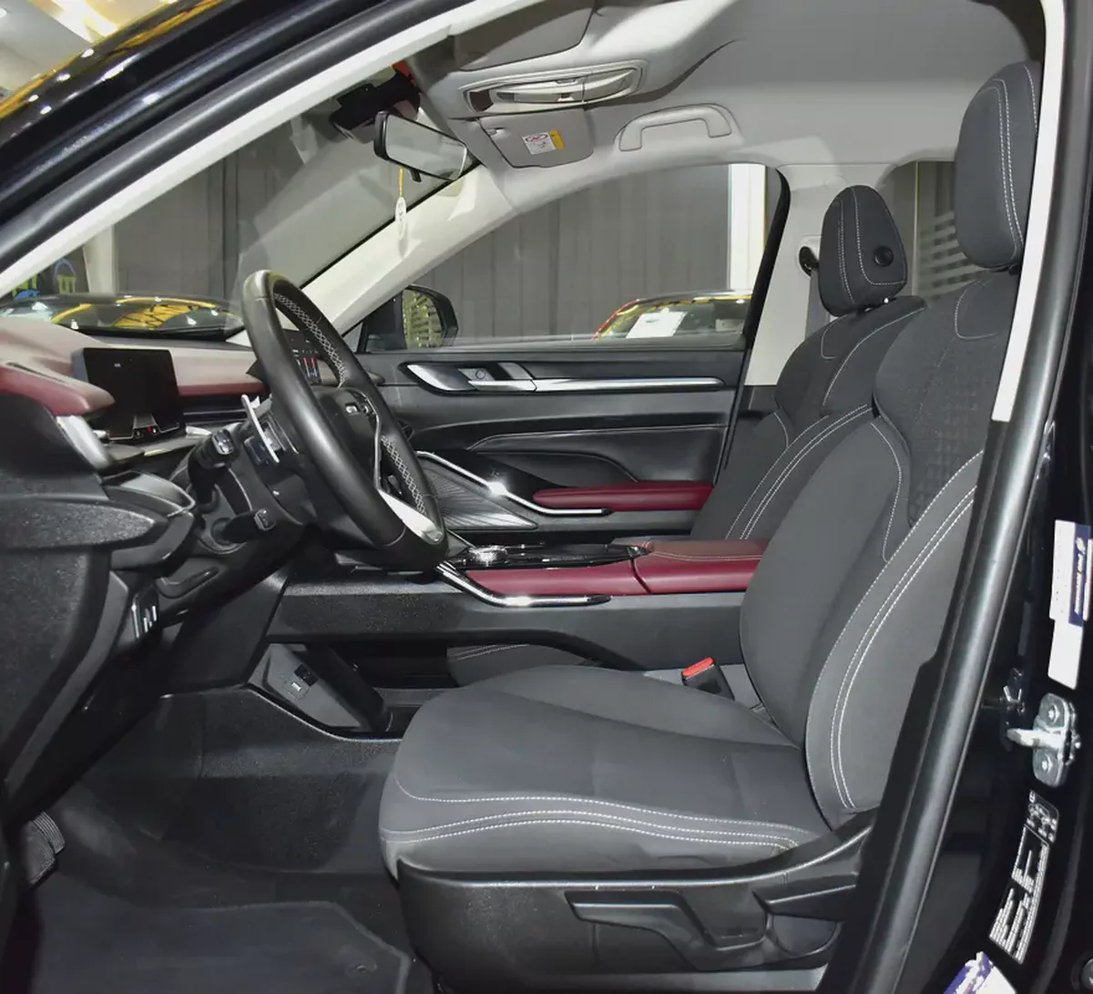 AED 706 EMi for 5Yrs | Haval H6 2.0 GDiT ( 2024 Model ) in Black Color GCC Specs-9-9
