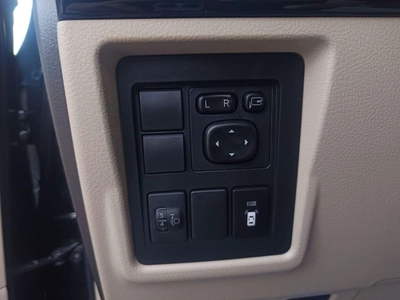 Toyota Prado GXR 4.0L 4WD-6
