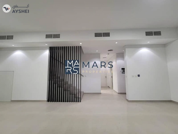 Robinia Phase l Brand New l Croner Unit l Smart Homes With Sama Majlis