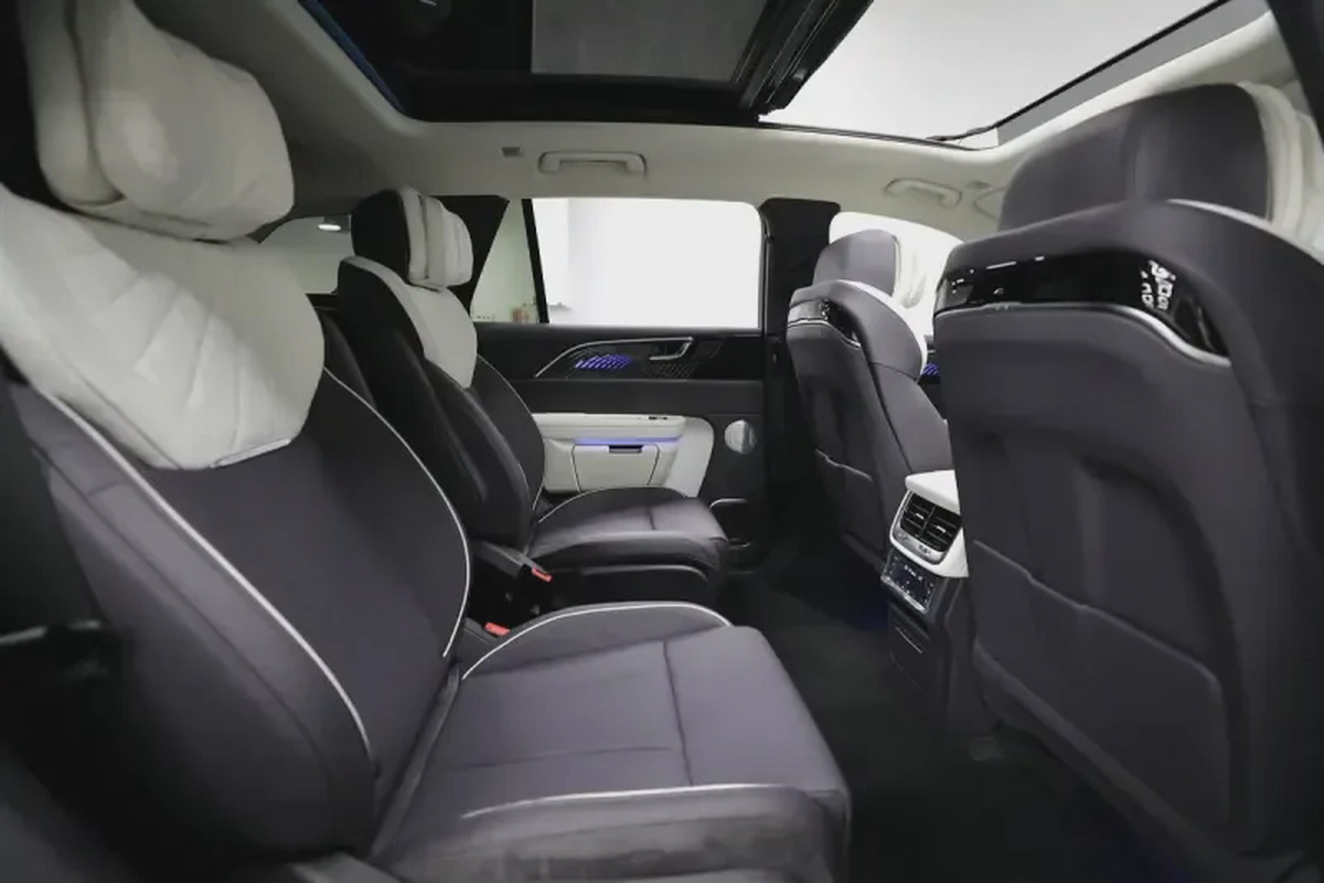 Hongqi E-HS9-14-14