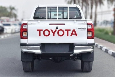 Toyota Hilux SGLX Toyota hilux 2.7L petrol MY2025 for export only-3