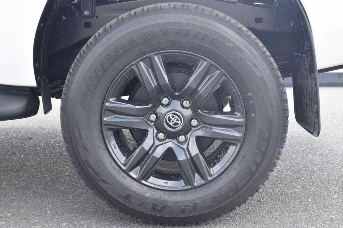 Toyota Hilux SGLX Toyota hilux 2.7L petrol MY2025 for export only-13-0