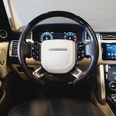 AED 2,586 p.m • 0% Downpayment • Range Rover Vogue  • 1 Year Warranty-10