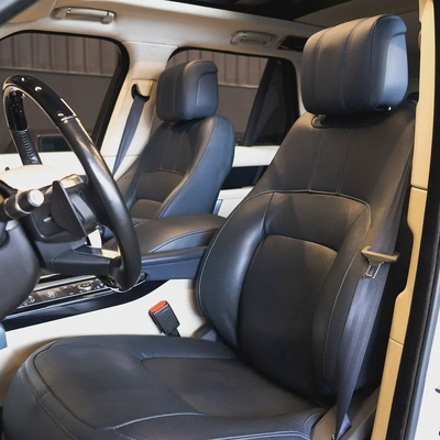 AED 2,586 p.m • 0% Downpayment • Range Rover Vogue  • 1 Year Warranty-13