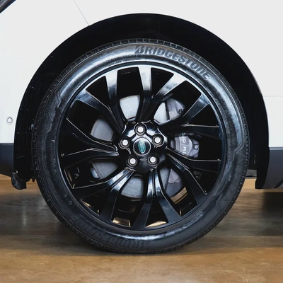 AED 2,586 p.m • 0% Downpayment • Range Rover Vogue  • 1 Year Warranty-5