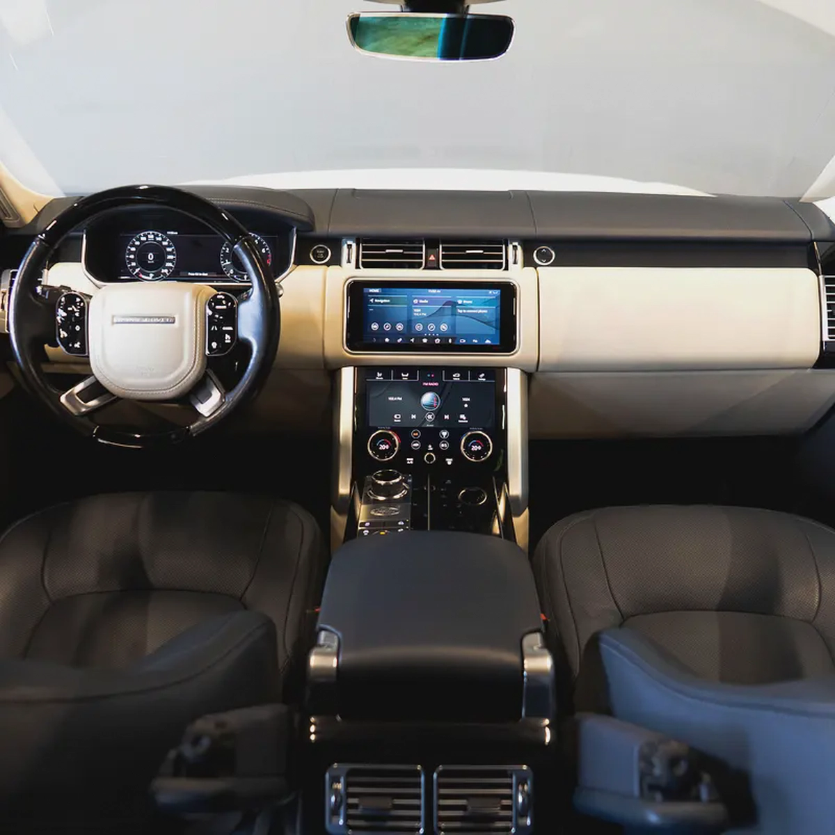 AED 2,586 p.m • 0% Downpayment • Range Rover Vogue • 1 Year Warranty-11-11