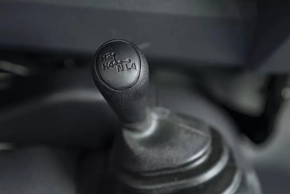 Toyota Land Cruiser 70 LC76 LX LX D/C  4.2  DIESEL-9-0
