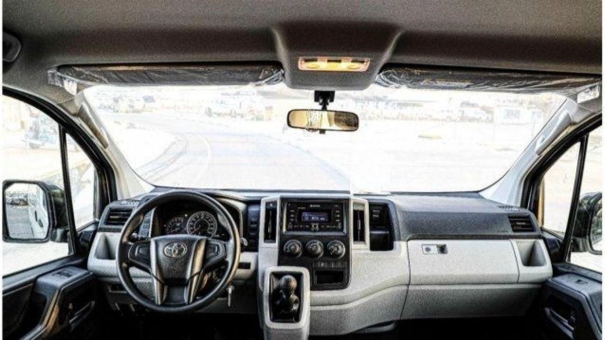Toyota Hiace GL-8-0