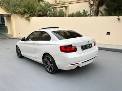 Gulf Specs 2014 BMW 220i SPORT COUPE 2.0Litre Turbo-Charged Top-5