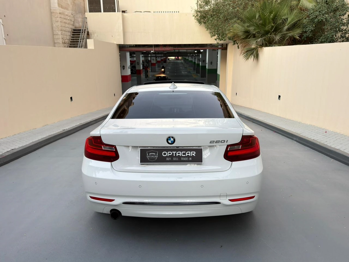 Gulf Specs 2014 BMW 220i SPORT COUPE 2.0Litre Turbo-Charged Top-3-3