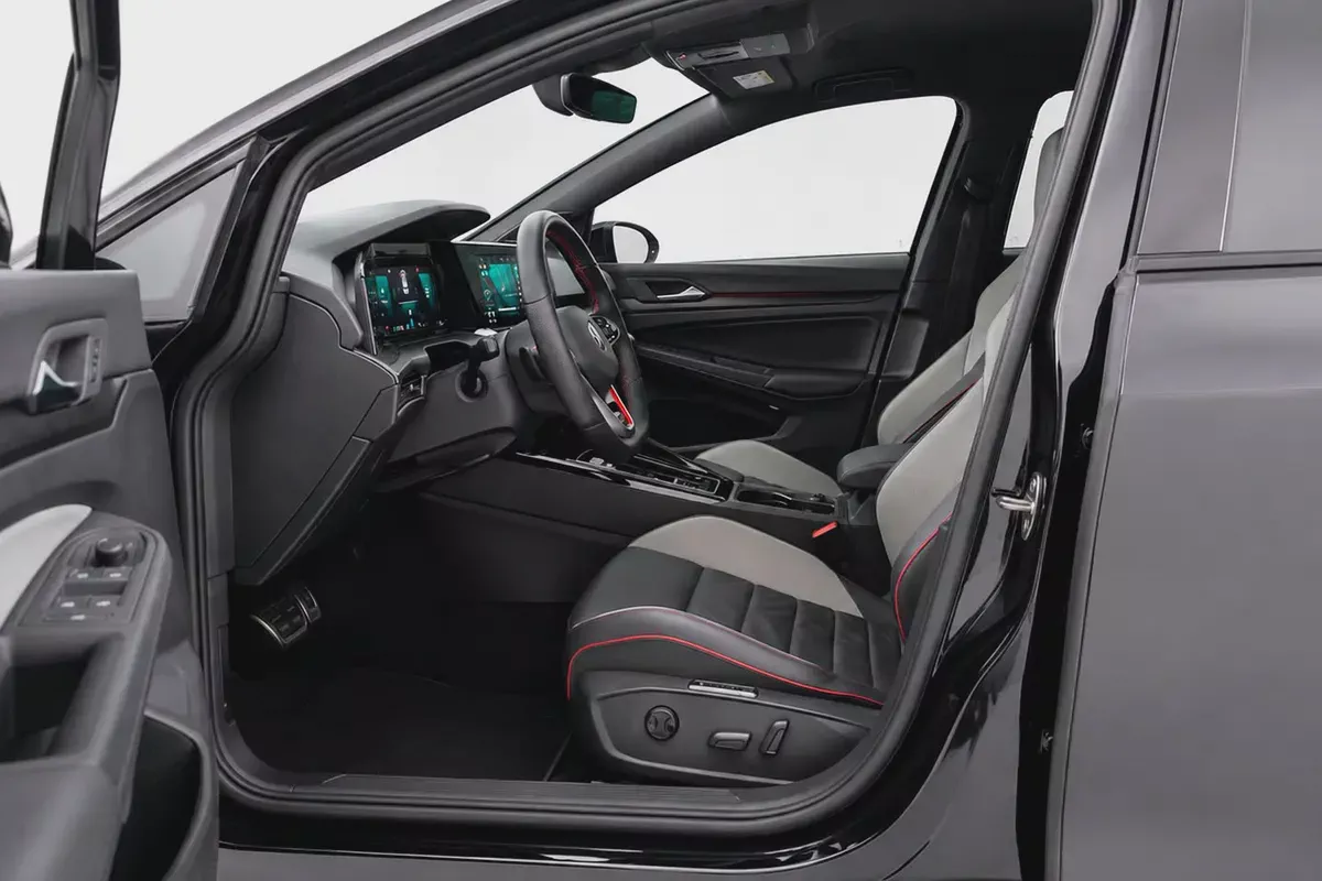 Volkswagen Golf GTI P2 2023 l GCC Specs l Original Paint l AED 1,958 / Monthly-7-7