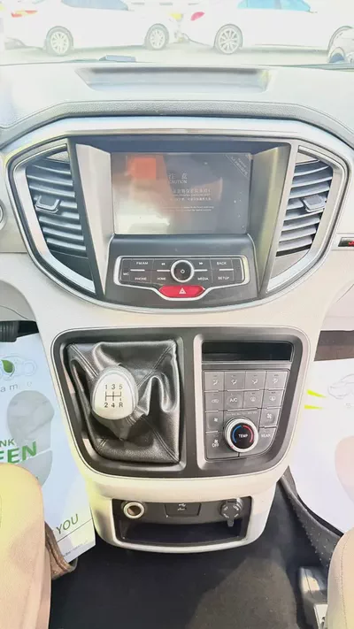EXCELLENT DEAL for our JAC M4 Refine ( 2021 Model ) in White Color GCC Specs-8