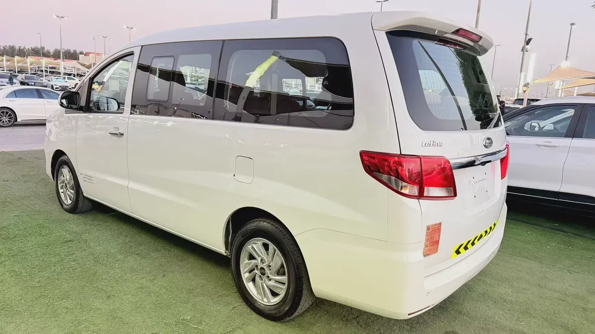 EXCELLENT DEAL for our JAC M4 Refine ( 2021 Model ) in White Color GCC Specs-4-4