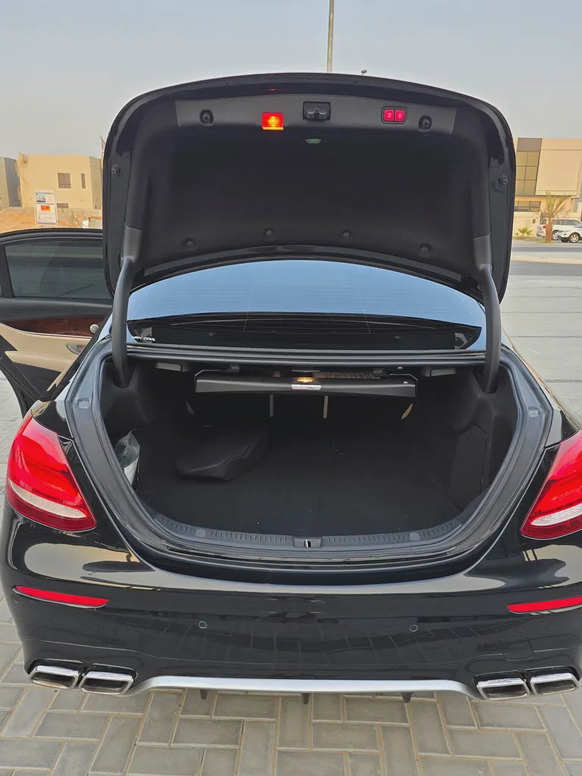 2018 Mercedes-Benz E-Class E 300 - Premium Luxury Sedan-13-13