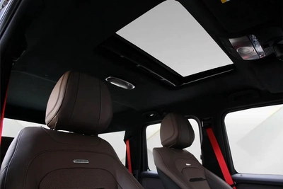 2025 MERCEDES BENZ G63 AMG - FULLY LOADED - BRAND NEW-5