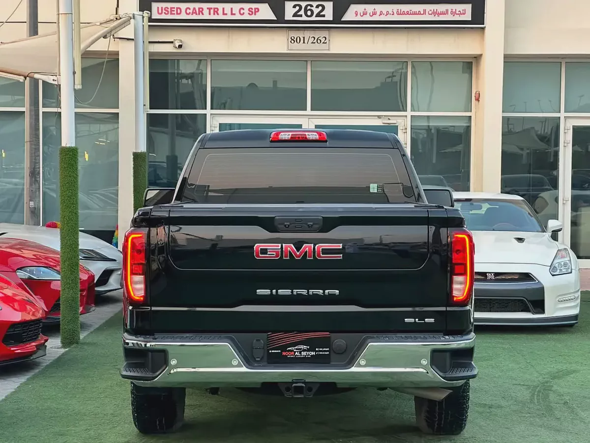 GMC SIERRA SLE 2024 GCC ORIGINAL PAINT UNDER WARRANTY FULL SERVICE HISTORY PERFECT CONDITION-3-3