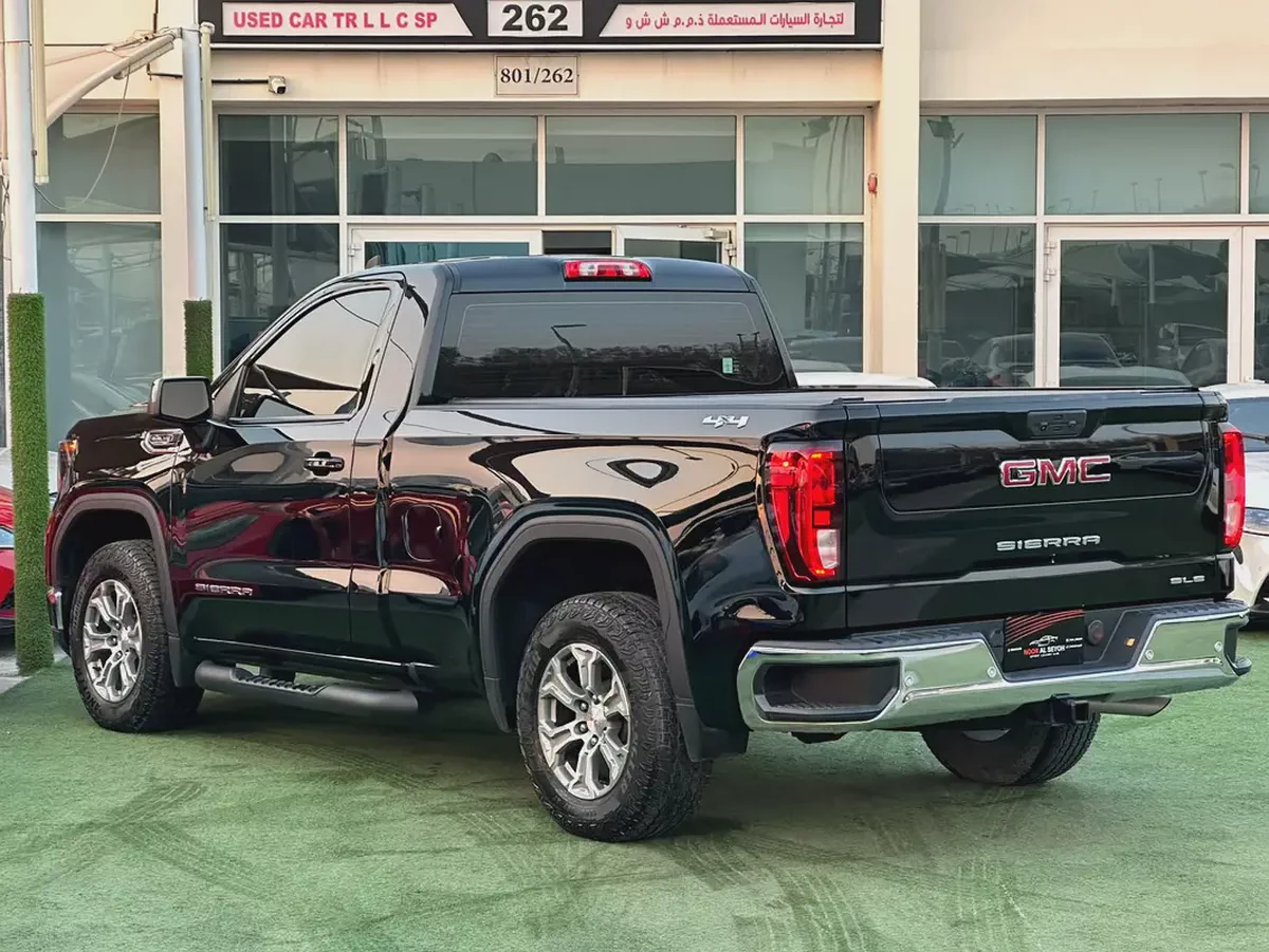 GMC SIERRA SLE 2024 GCC ORIGINAL PAINT UNDER WARRANTY FULL SERVICE HISTORY PERFECT CONDITION-4-4