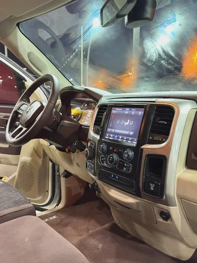2019 Dodge Ram 1500 Laramie | V8 HEMI | Premium Leather | Low Mileage-6