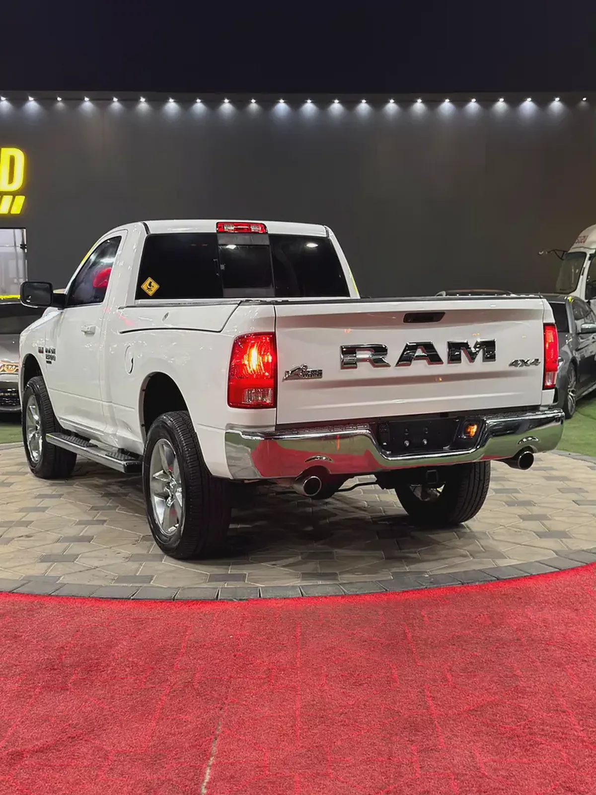 2019 Dodge Ram 1500 Laramie | V8 HEMI | Premium Leather | Low Mileage-4-4