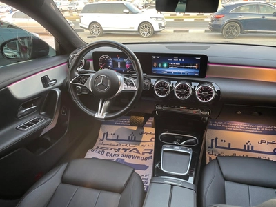 Mercedes-Benz CLA Sedan-4