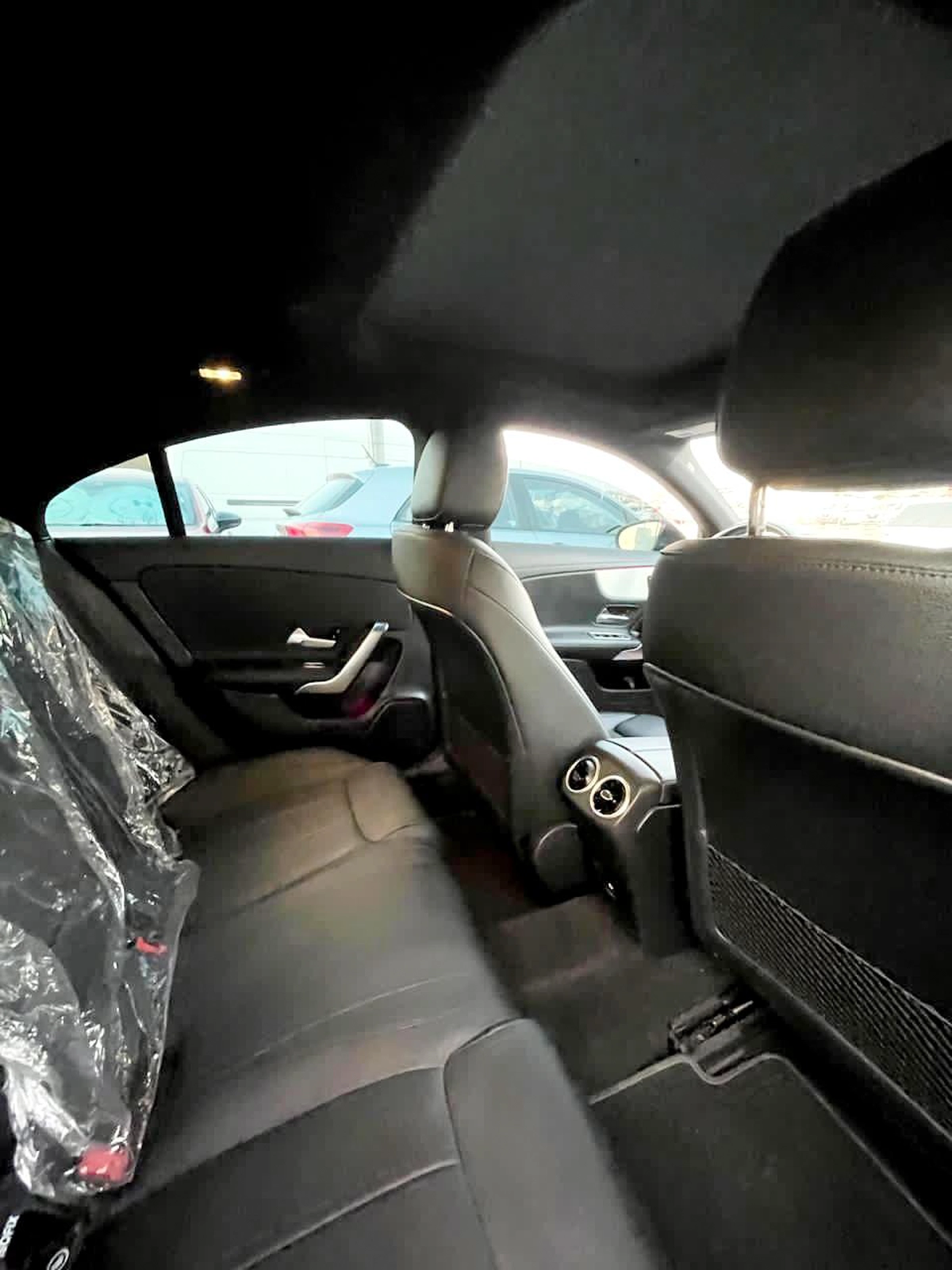 Mercedes-Benz CLA Sedan-2-2