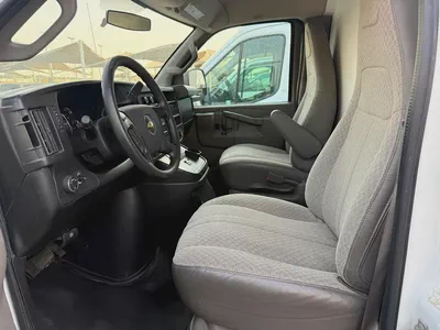 Chevrolet Express 2016 white van 3500-6