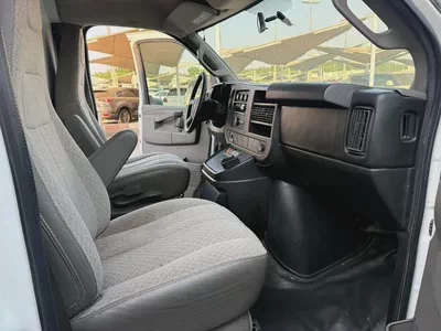Chevrolet Express 2016 white van 3500-7