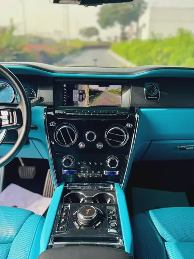 Rolls-Royce Cullinan Black Badge 2021 GCC Specs-10