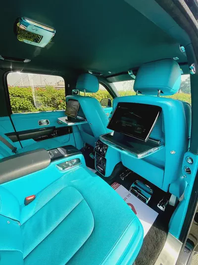 Rolls-Royce Cullinan Black Badge 2021 GCC Specs-14