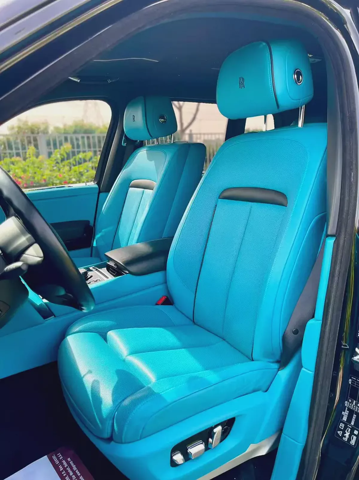 Rolls-Royce Cullinan Black Badge 2021 GCC Specs-12-12
