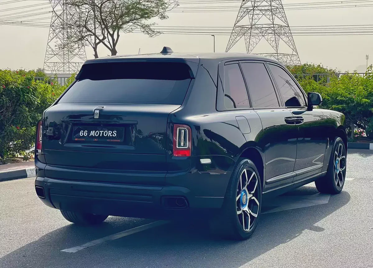 Rolls-Royce Cullinan Black Badge 2021 GCC Specs-3-3