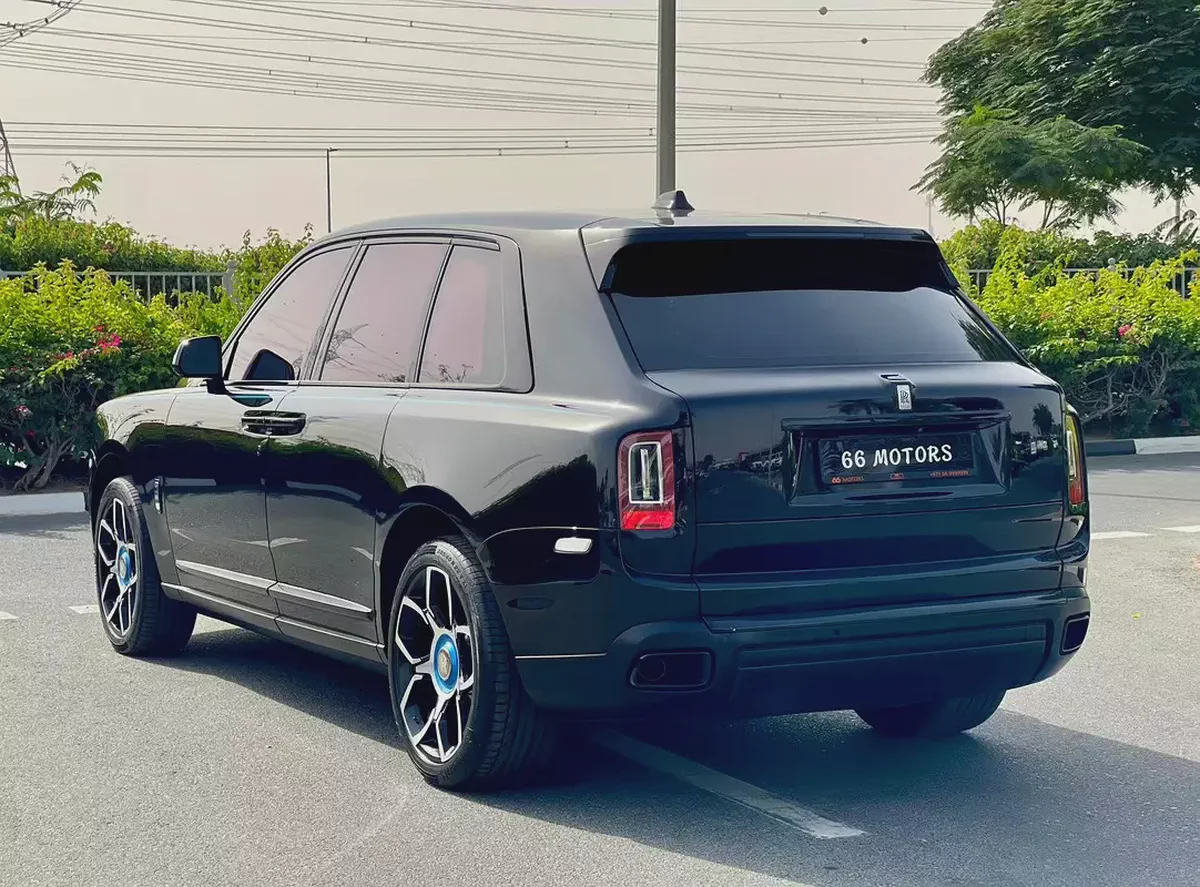 Rolls-Royce Cullinan Black Badge 2021 GCC Specs-5-5