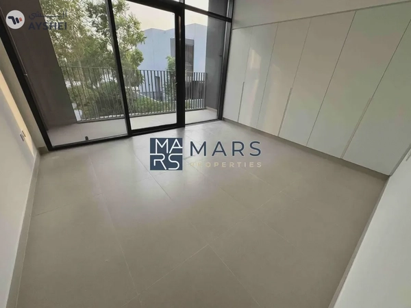 Luxurious brand new 4 bedroom villa available for rent in Masaar.