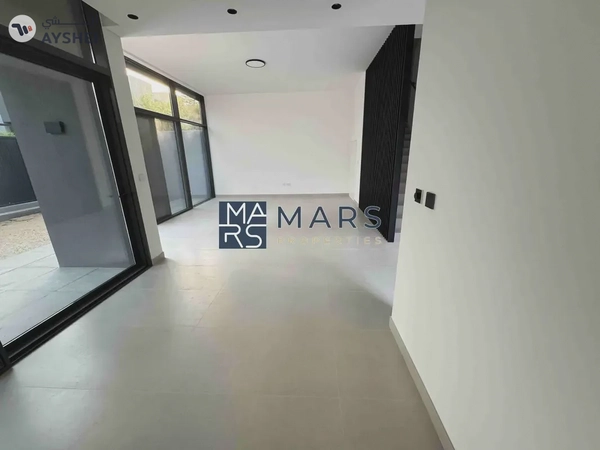 Luxurious brand new 4 bedroom villa available for rent in Masaar.