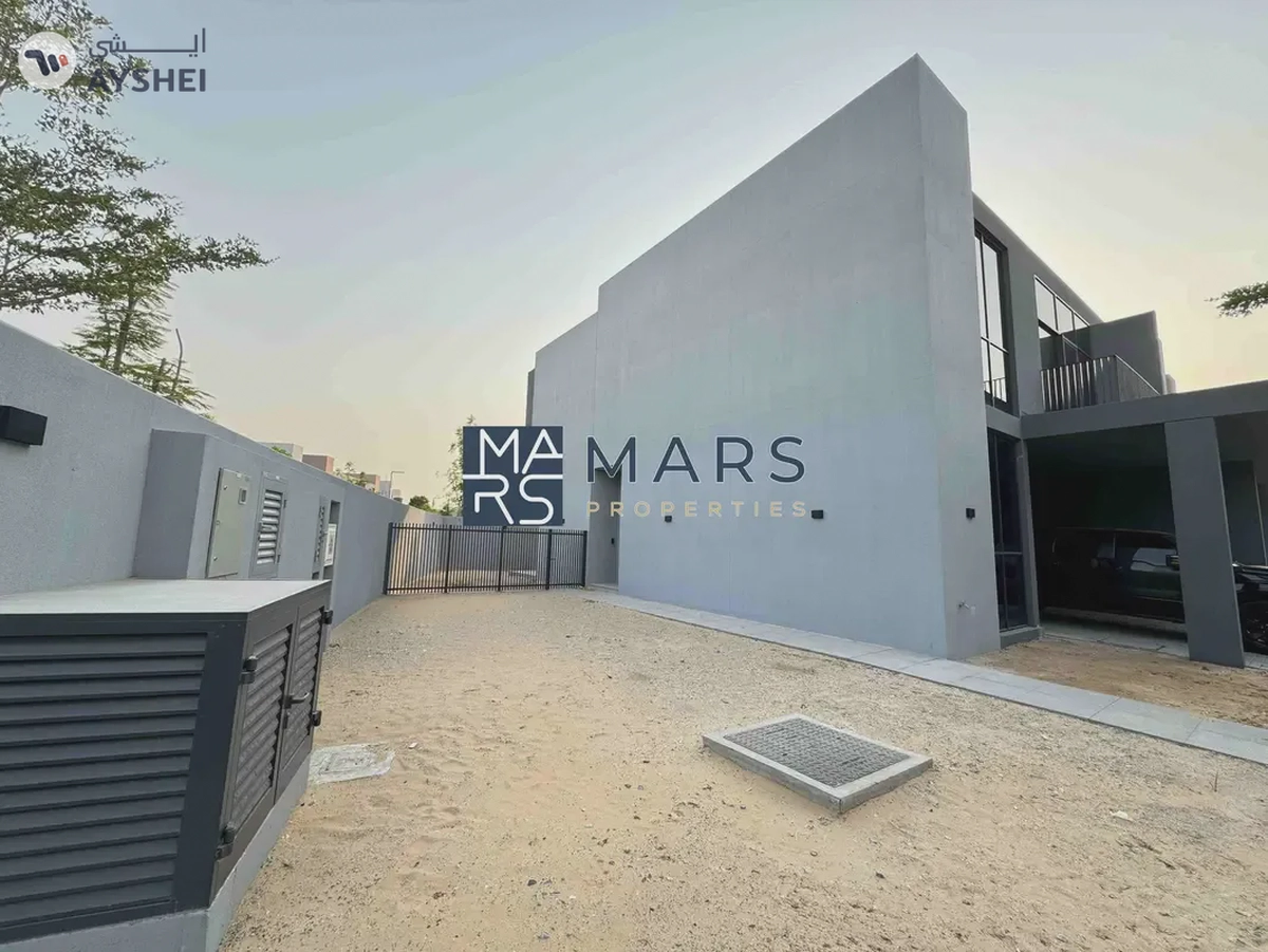 Luxurious brand new 4 bedroom villa available for rent in Masaar.-28-28