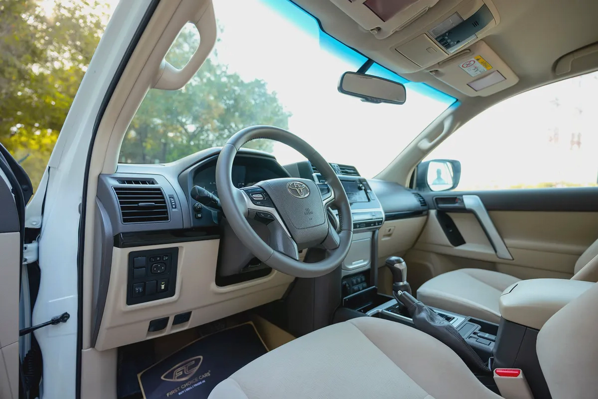 AED 2,317/month | 2019 Prado EXR | GCC Specs | REF#T72568-14-14