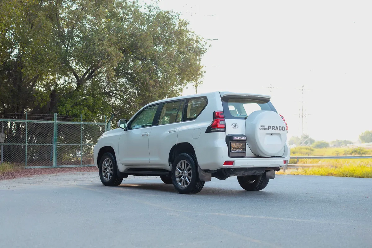AED 2,317/month | 2019 Prado EXR | GCC Specs | REF#T72568-4-4