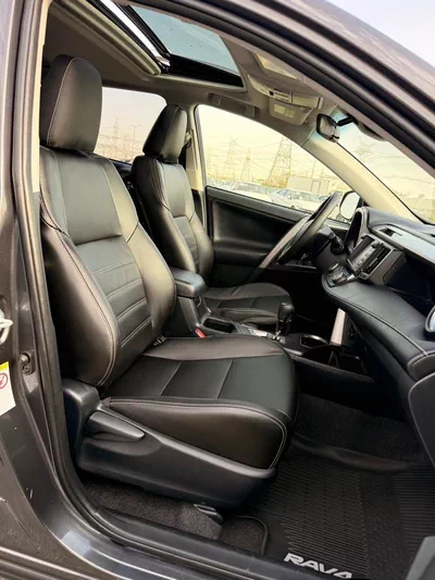 Toyota RAV4 XLE // sunroof,, leather seats// full option 2018-5