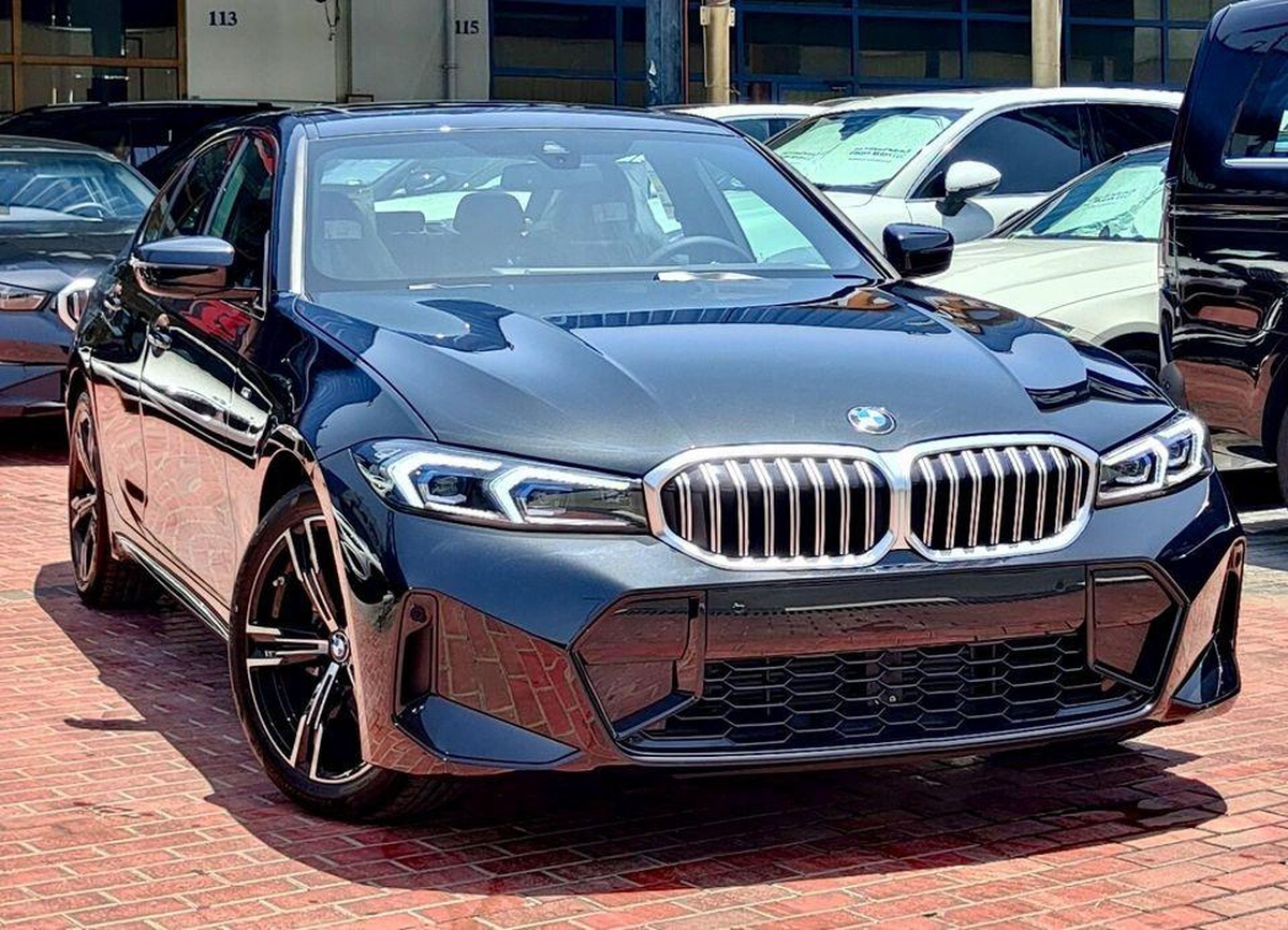 BMW 318i LUXURY M SPORT PACKAGE M Sport Under Agency Warranty & Service 2026 GCC-11-11