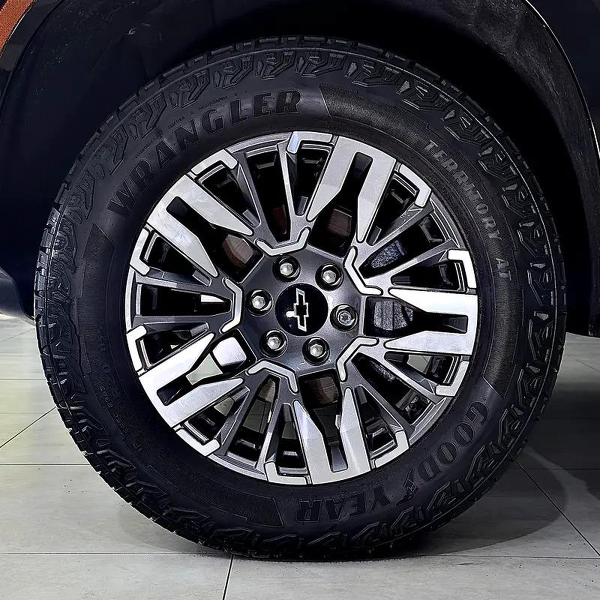 Chevrolet Tahoe Other-14-14
