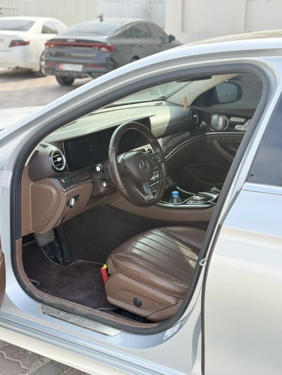 Mercedes-Benz E-Class E 300-6