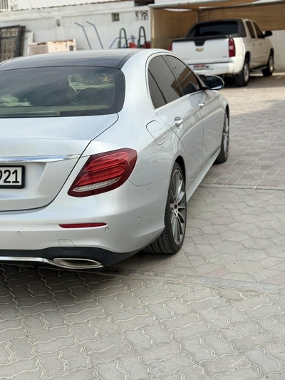 Mercedes-Benz E-Class E 300-7