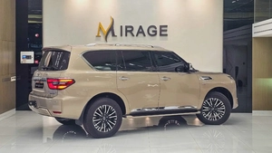 NISSAN - PATROL - LE PLATINUM - V 8 - 2022 MODEL - GCC SPECS - V 8 - 58,000KM - GOLD COLOR