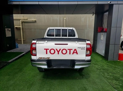 Toyota Hilux SR5 PATROL/ AUTOMATIC/ AUTO WINDOWS/ WIDE BODY/ LOW MILEAGE-5