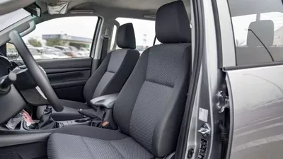 Toyota Hilux DLX Toyota hilux 2.4L diesel mid option p.w MY24 for export only-12